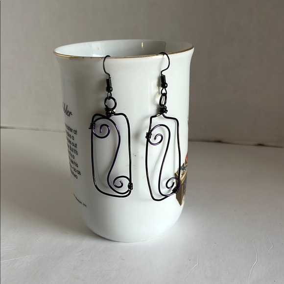 Elegant Black and Purple Wire Earrings - Picture 1 of 5